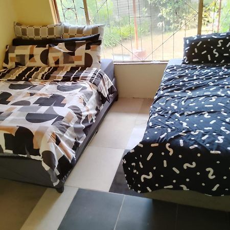 Kempton Park Lodge Esther Park Εξωτερικό φωτογραφία